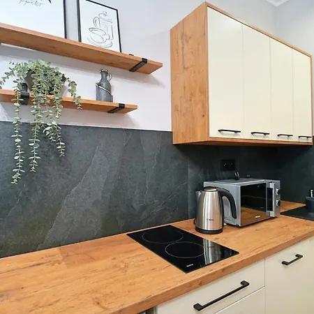 Appartement Everysky - Obroncow Pokoju 1d *